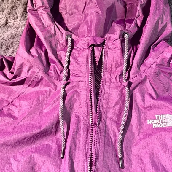 The North Face Women's Novelty Antora Rain Hoodie - Picture 5 of 13